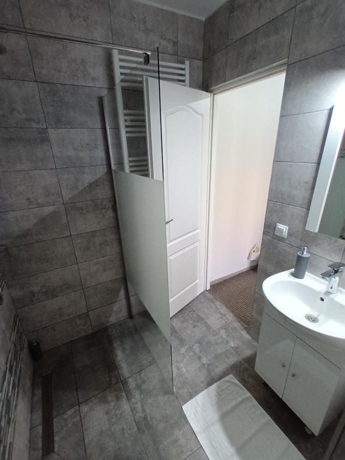 Revolution Apartment Бая Маре Екстериор снимка