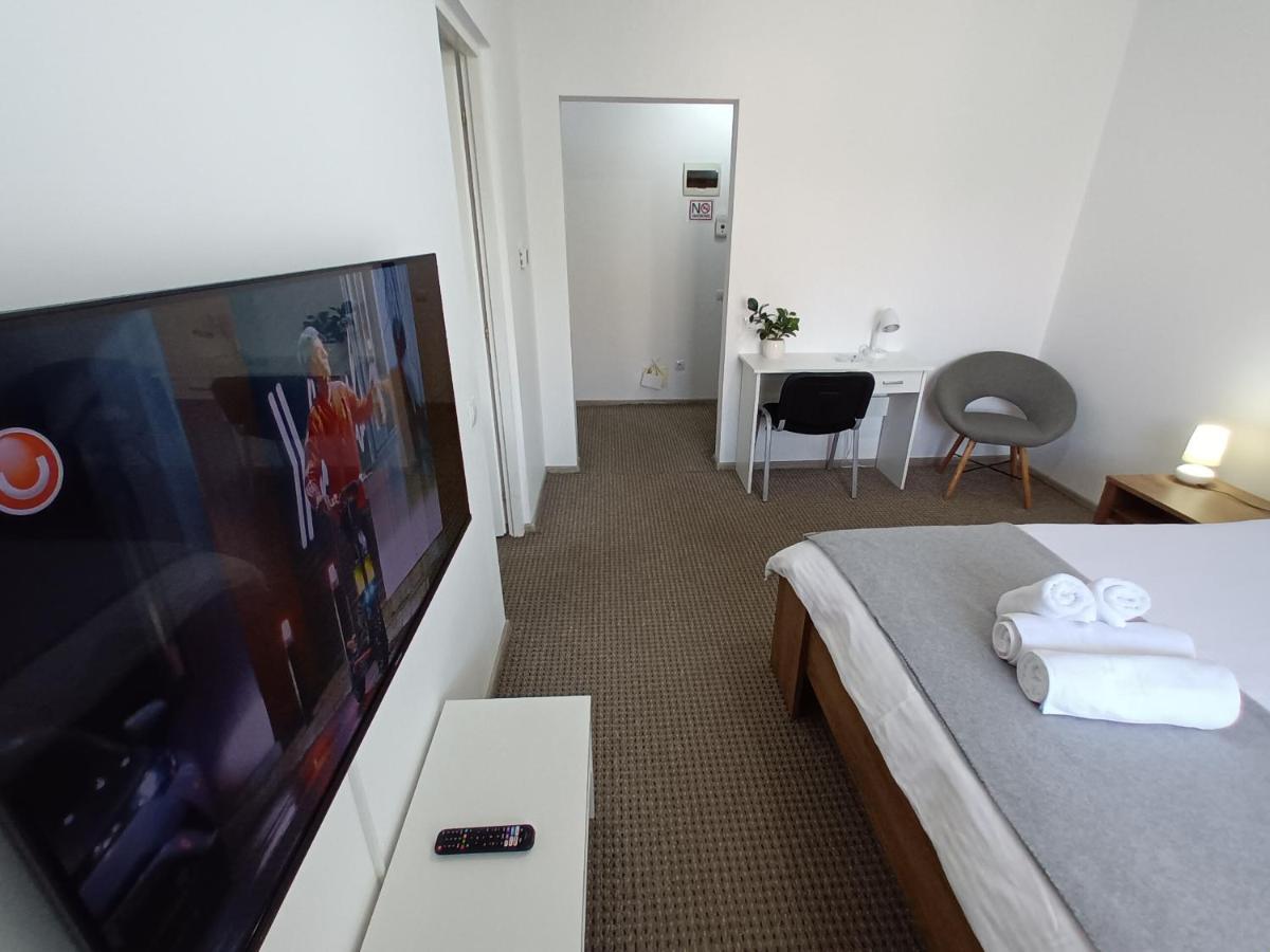 Revolution Apartment Бая Маре Екстериор снимка