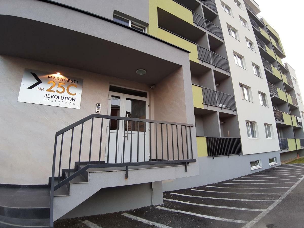 Revolution Apartment Бая Маре Екстериор снимка